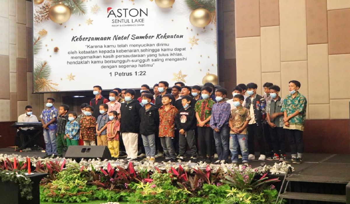 Aston Sentul Lake Resort & Conference Center rayakan natal bersama puluhan anak dari panti asuhan