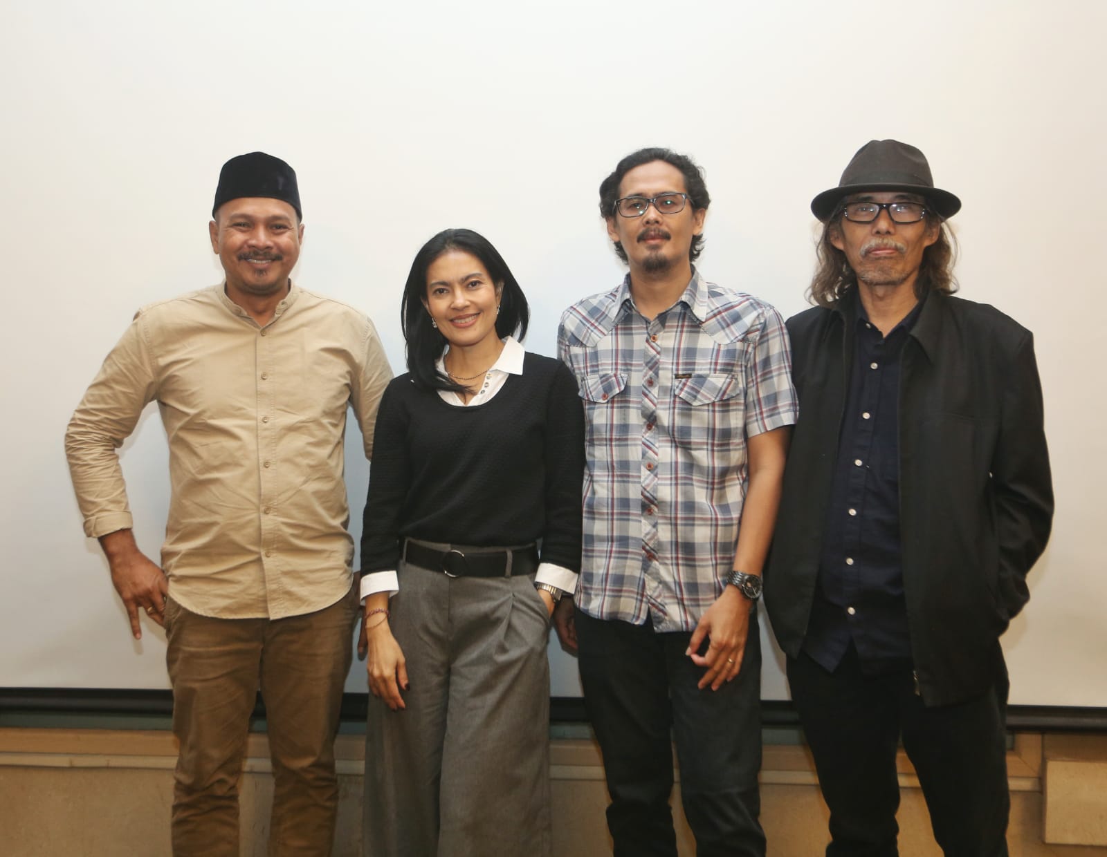 Kiri ke kanan : Benny Benke, Lola Amaria, Nurman Hakim, dan Akhlis Suryapati.
