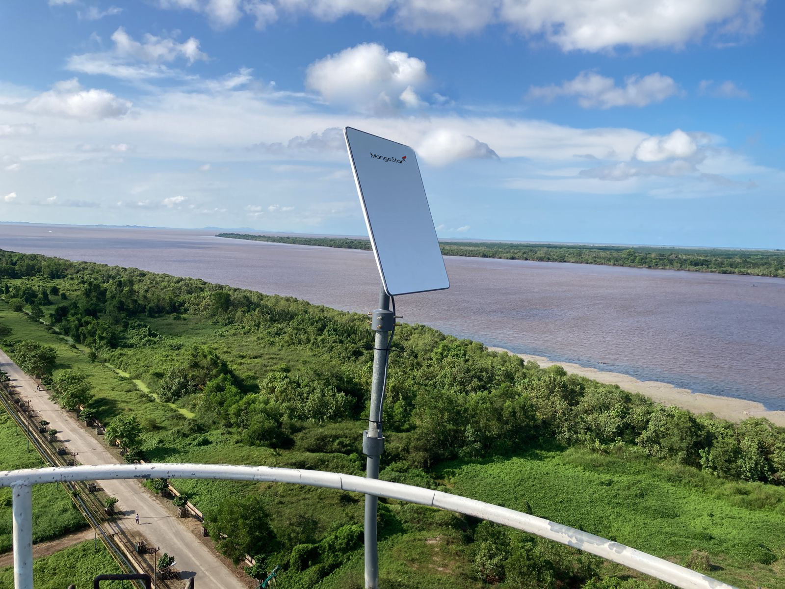 MangoStar Telkomsat Mudahkan Layanan  Perbankan Digital di Pulau Sambu.