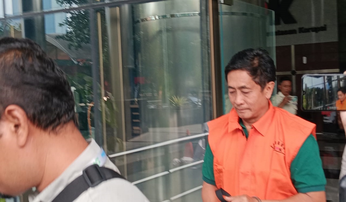 KPK menahan pihak swasta Kristian Wulsan yang menyuap Gubernur Maluku Utara Abdul Gani Kasuba hingga Januari 2024.