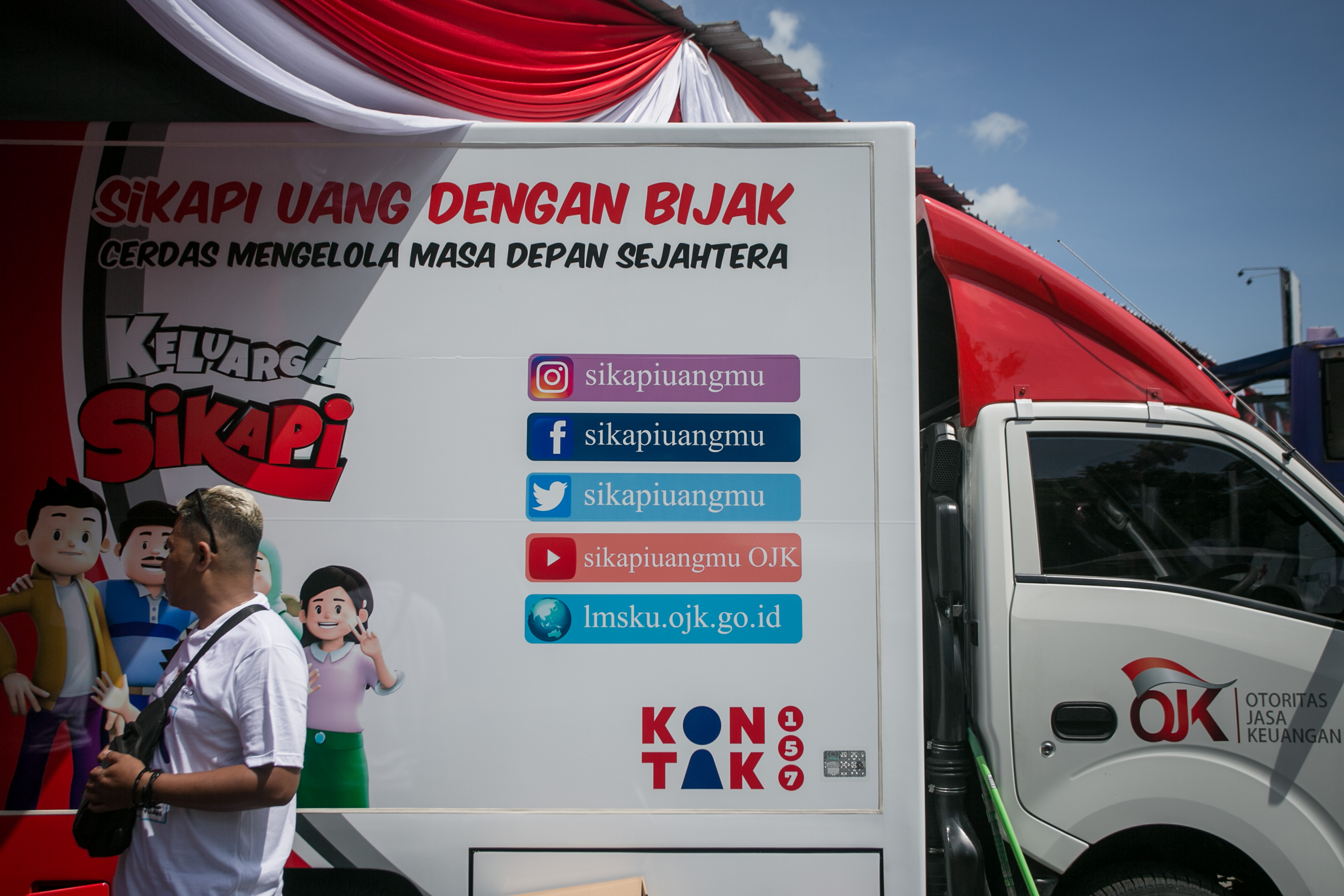 OJK Imbau Masyarakat Teliti Tawaran Jasa dan Produk Keuangan