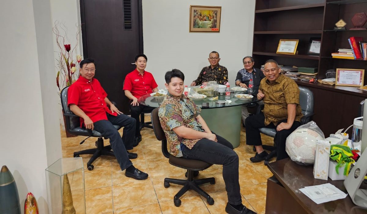 Ketua Dewan Pembina Universitas 17 Agustus 1945 (UTA '45) Jakarta, Rudyono Darsono