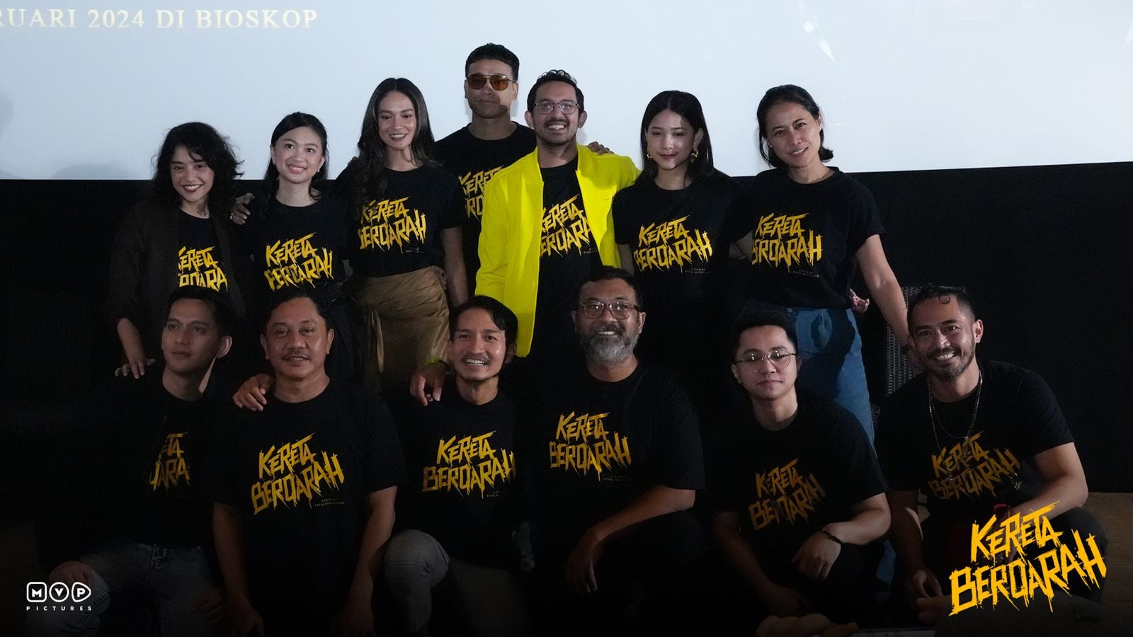 Para pemain dan kru film Kereta Berdarah, dalam jumpa pers di Jakarta, Rabu (13/12).