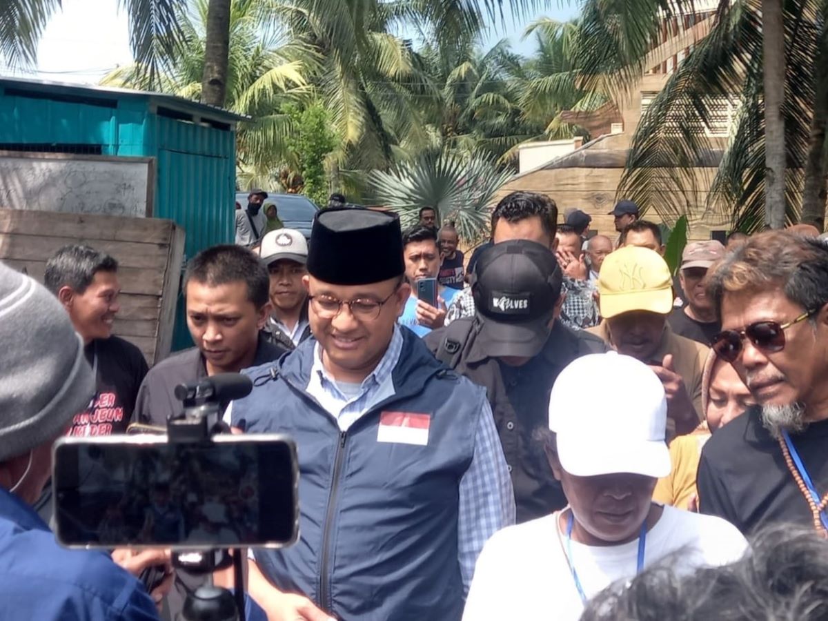 Calon presiden nomor urut 1 Anies Baswedan menemui masyarakat.