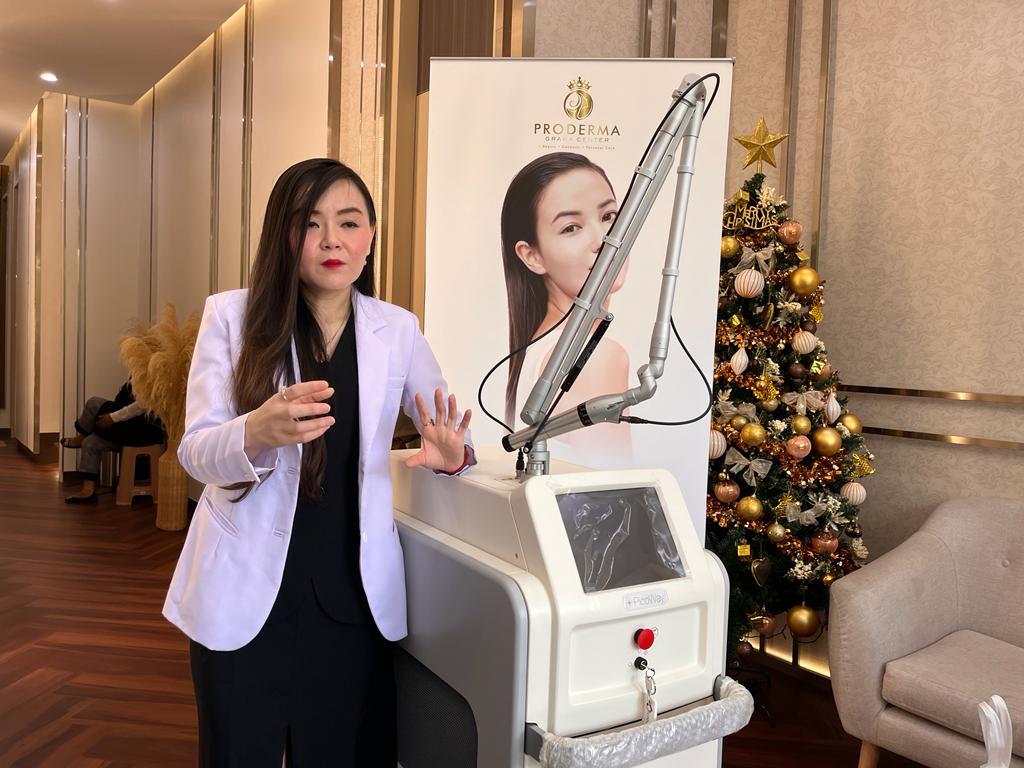   dr. Angeline Dewi, Sp.KK dari Proderma Graha Center