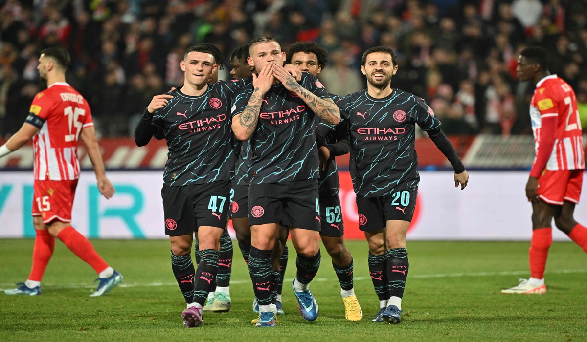 Para pemain Manchester City melakukan selebrasi usai mencetak gol ke gawang Red Star Belgrade di laga Liga Champions.