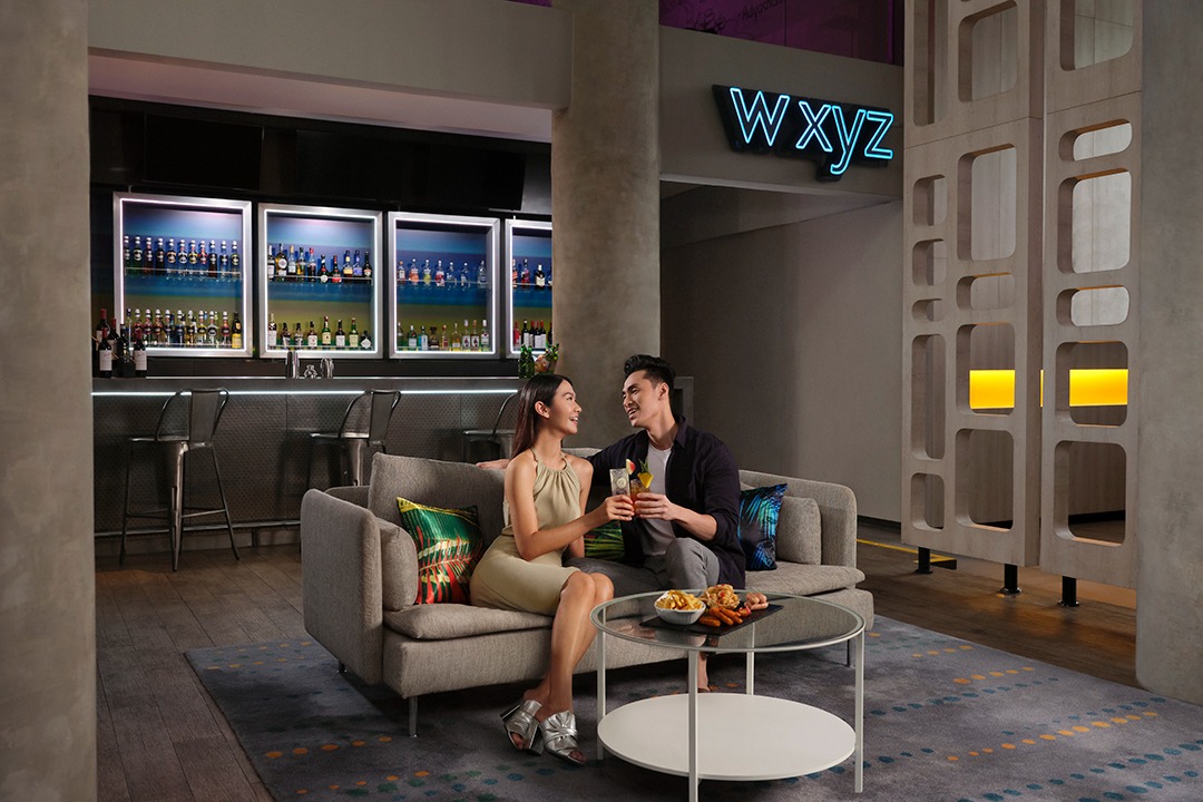 Hotel Aloft Jakarta Wahid Hasyim memberikan penawaran paket perayaan tahun baru di tengah Kota Jakarta,