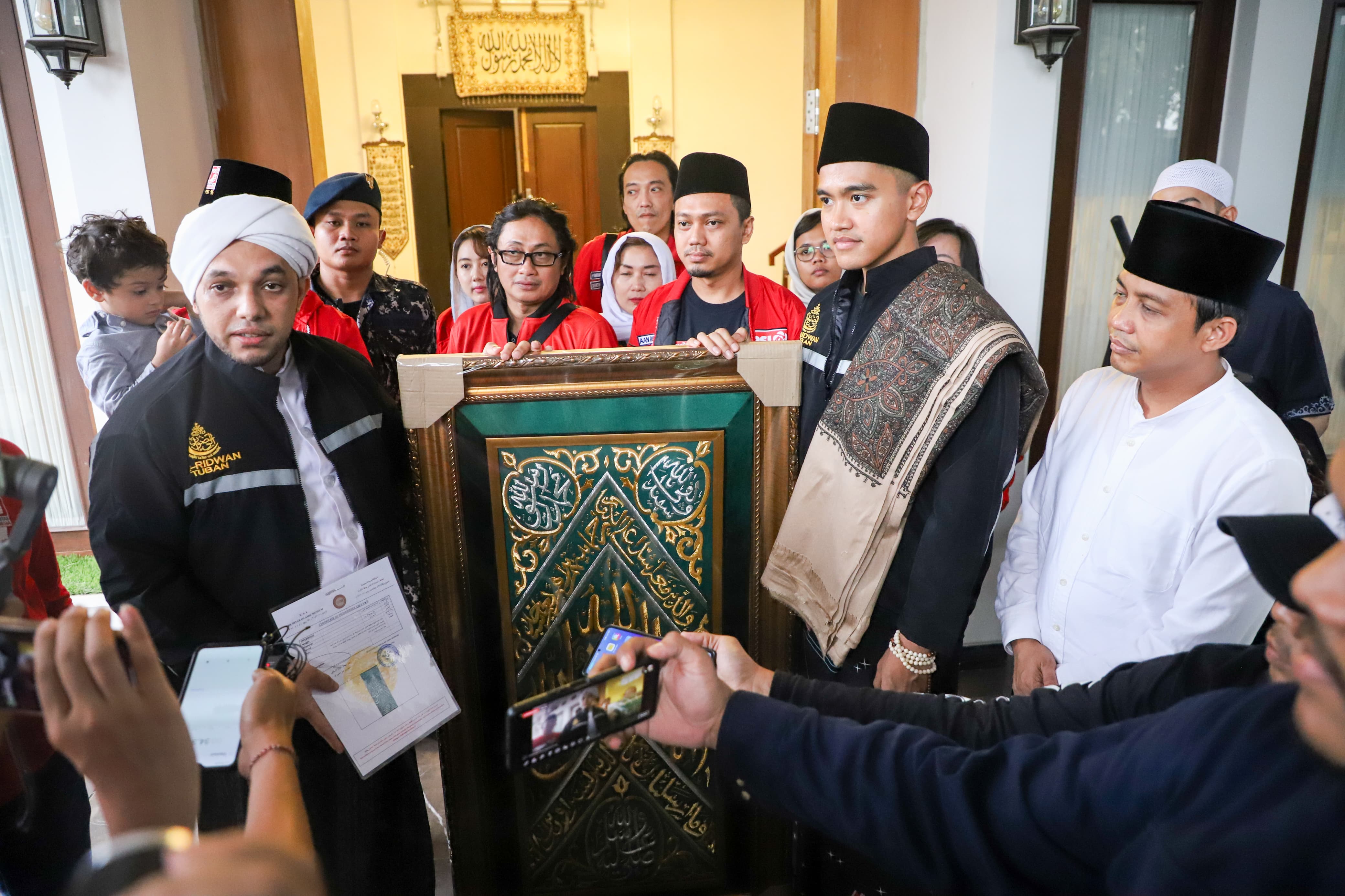 Ketum PSI Kaesang Pangarep mendapat titipan dari pimpinan Majelis Ta'lim Wal Maulid Ar Ridwan Habib Hussein bin Hasyim Ba’agil