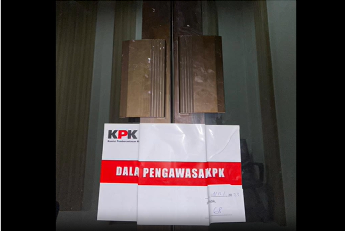 Salah satu ruangan Pemprov Maluku Utara yang disegel petugas KPK, Senin (18/12).