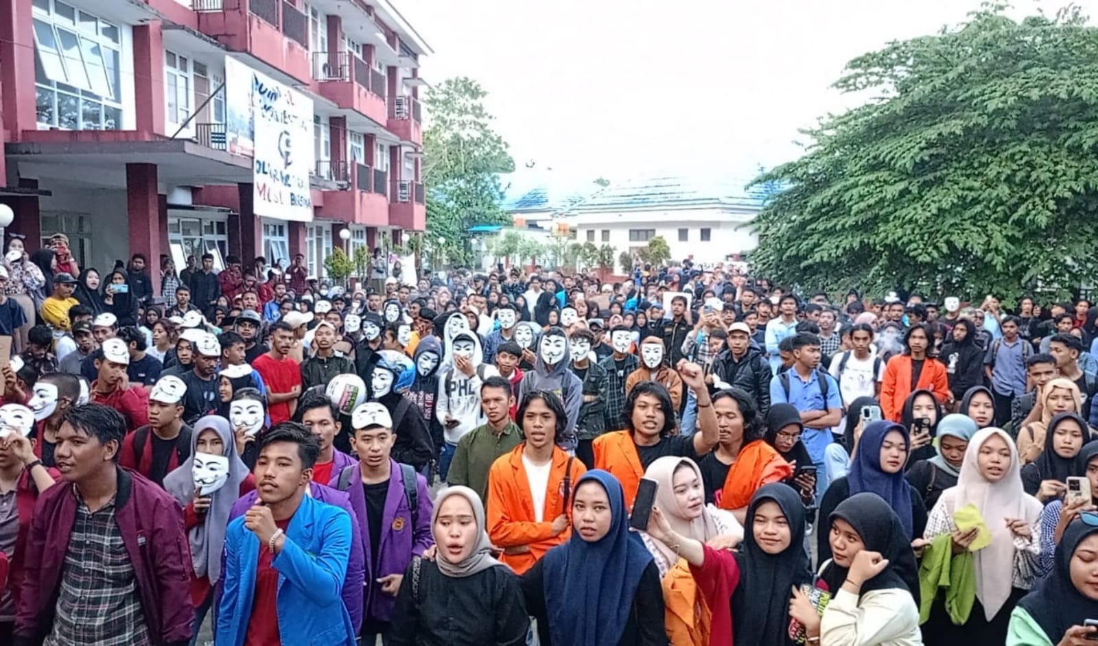 Aksi Mimbar demokrasi di Sultra