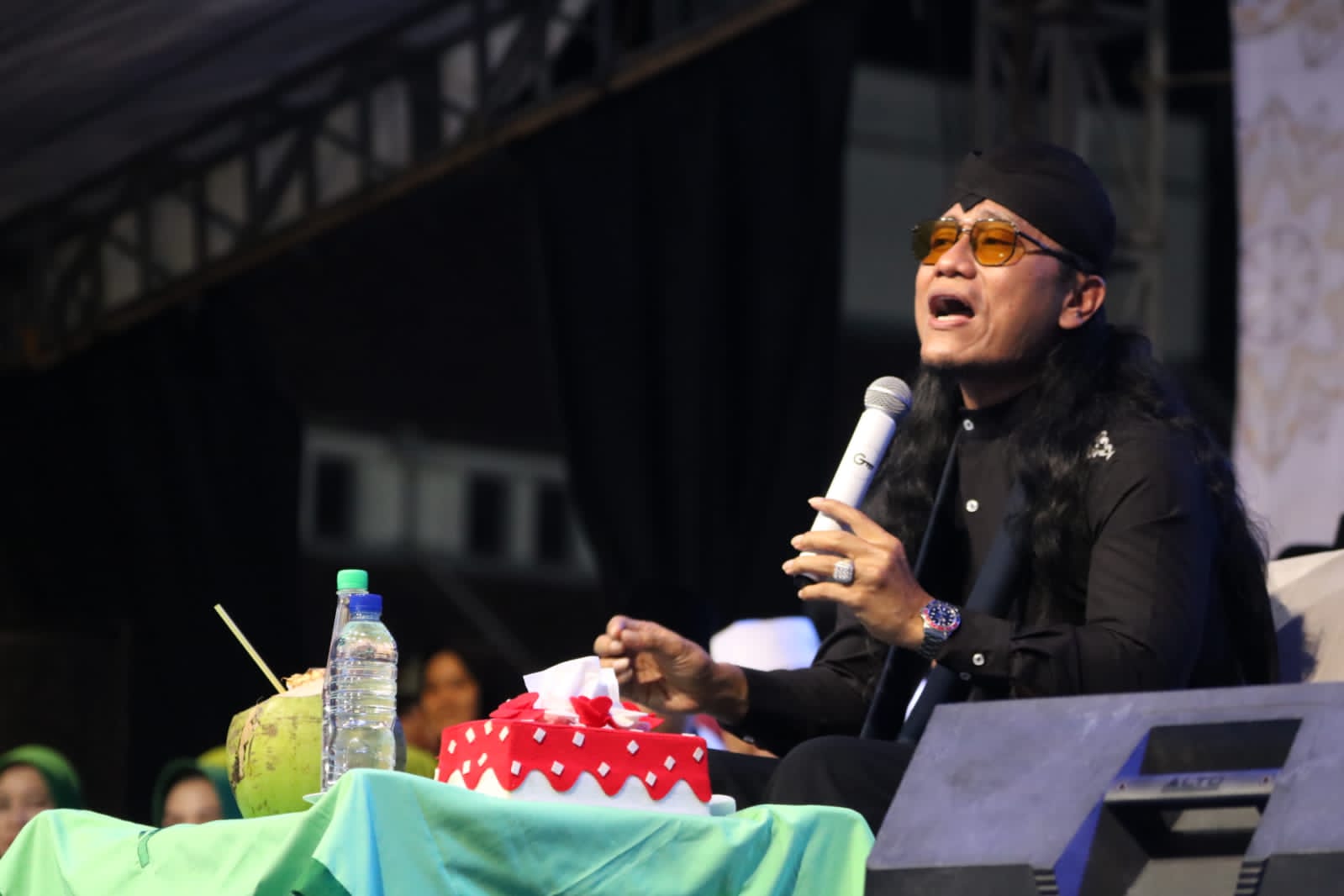 Miftah Maulana Habiburrahman atau Gus Miftah 