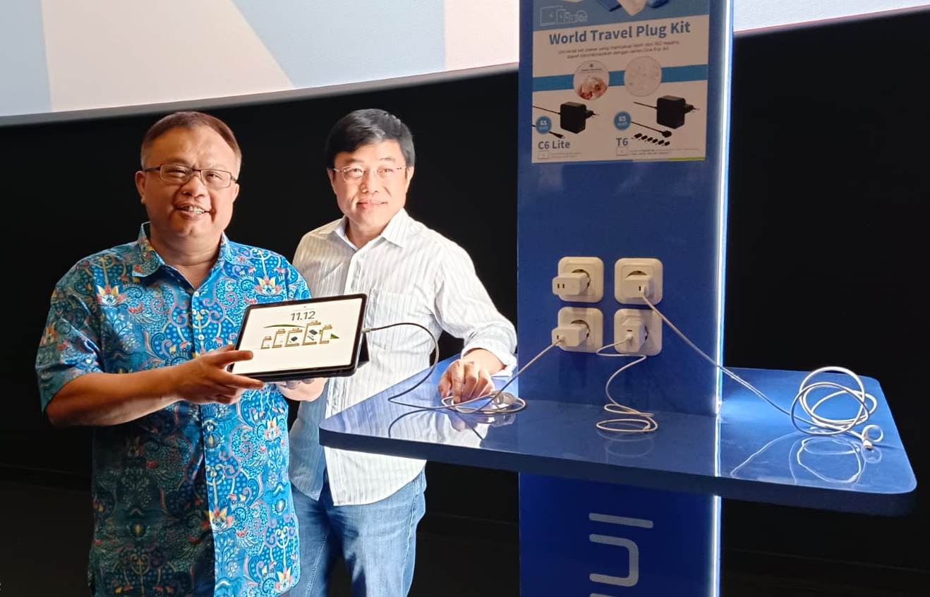 Adaptor Buatan Taiwan Ini Bisa Charge Ponsel Hingga Laptop