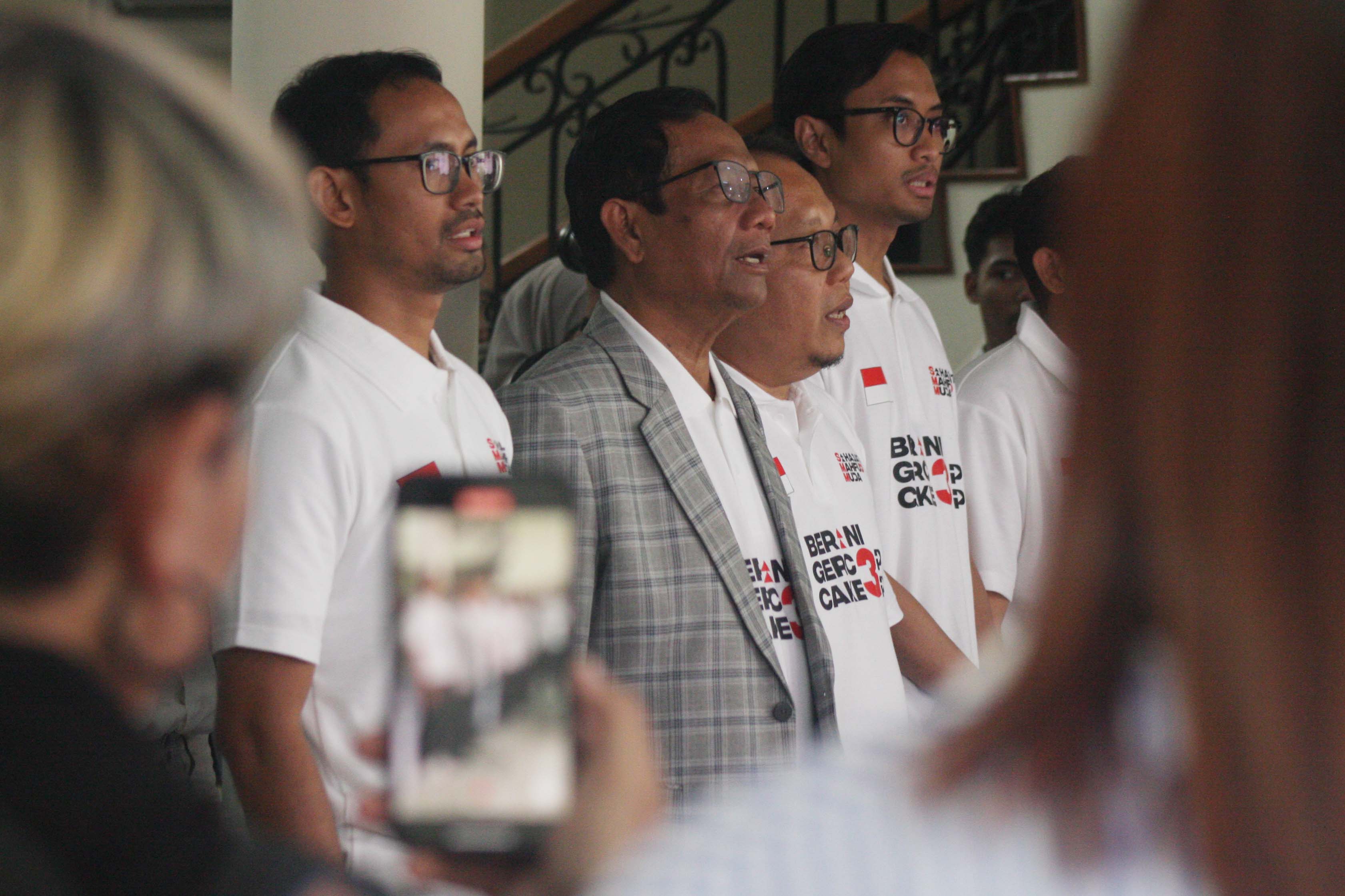 Mahfud MD Didapuk Jadi Warga Kehormatan Jawara Pantura Banten