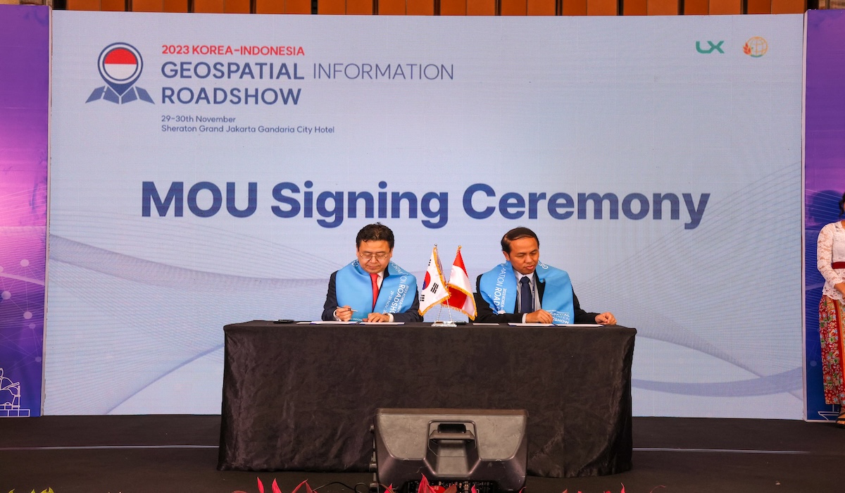 Penandatanganan MoU pemanfataan teknologi geospasial antara Indonesia dan Korea Selatan