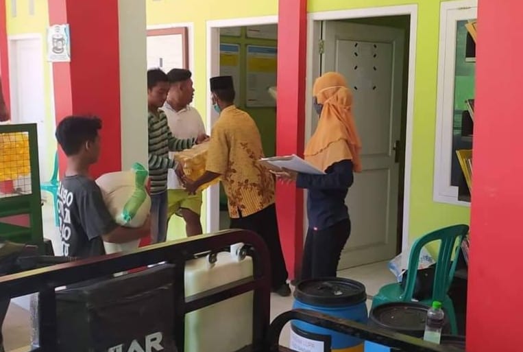 Masyarakat di Karimunjawa mulai menyiapkan lumbung pangan menghadapi musim barat.