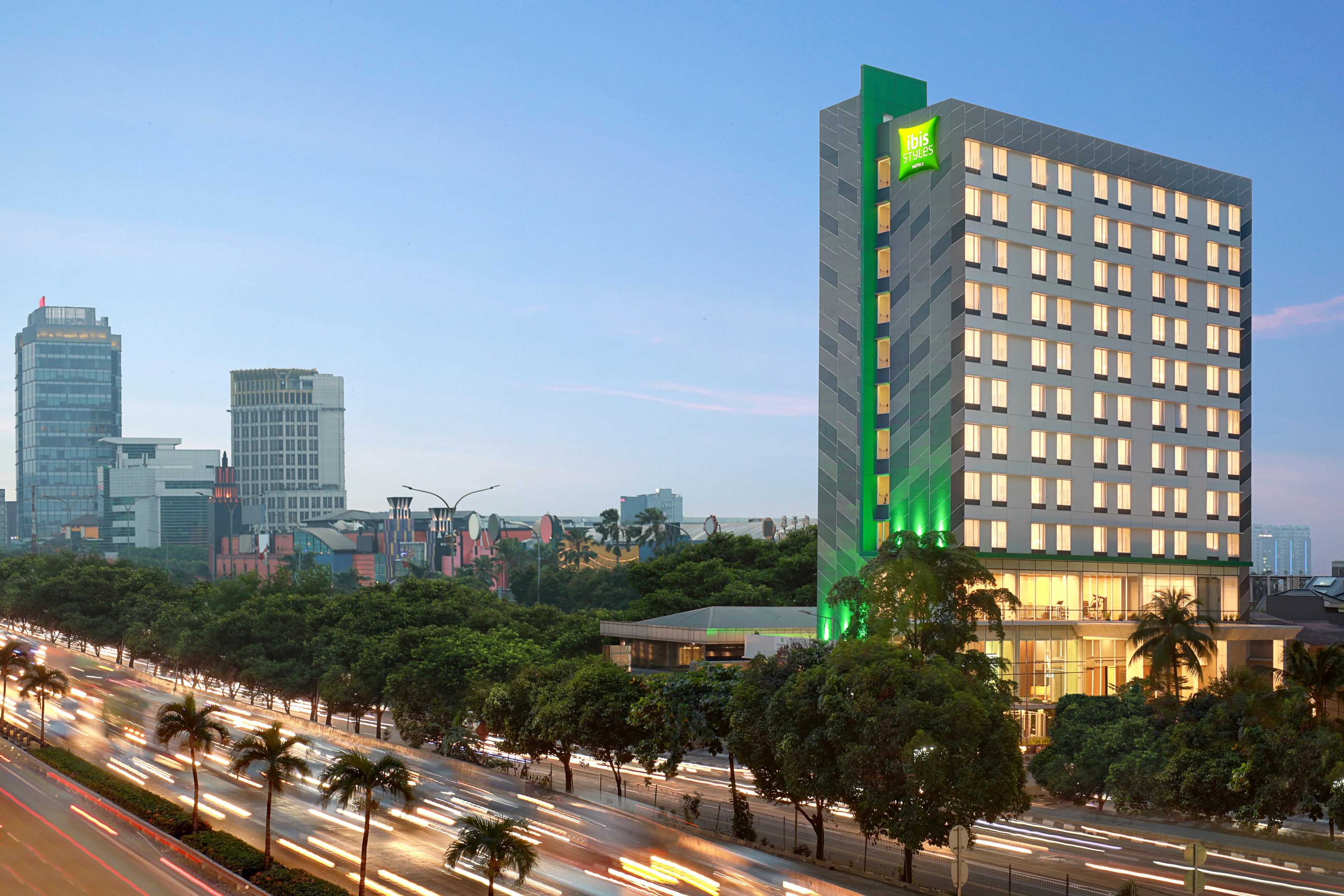 Mengusung tema “Around The World”, hotel ibis Styles Jakarta Simatupang siap menggelar acara Tahun Baru. 