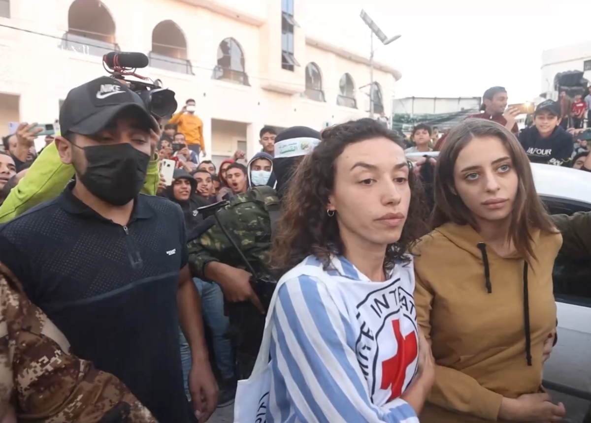 Hamas Kembali Bebaskan 8 Tawanan, Israel Setuju di Menit-Menit Terakhir