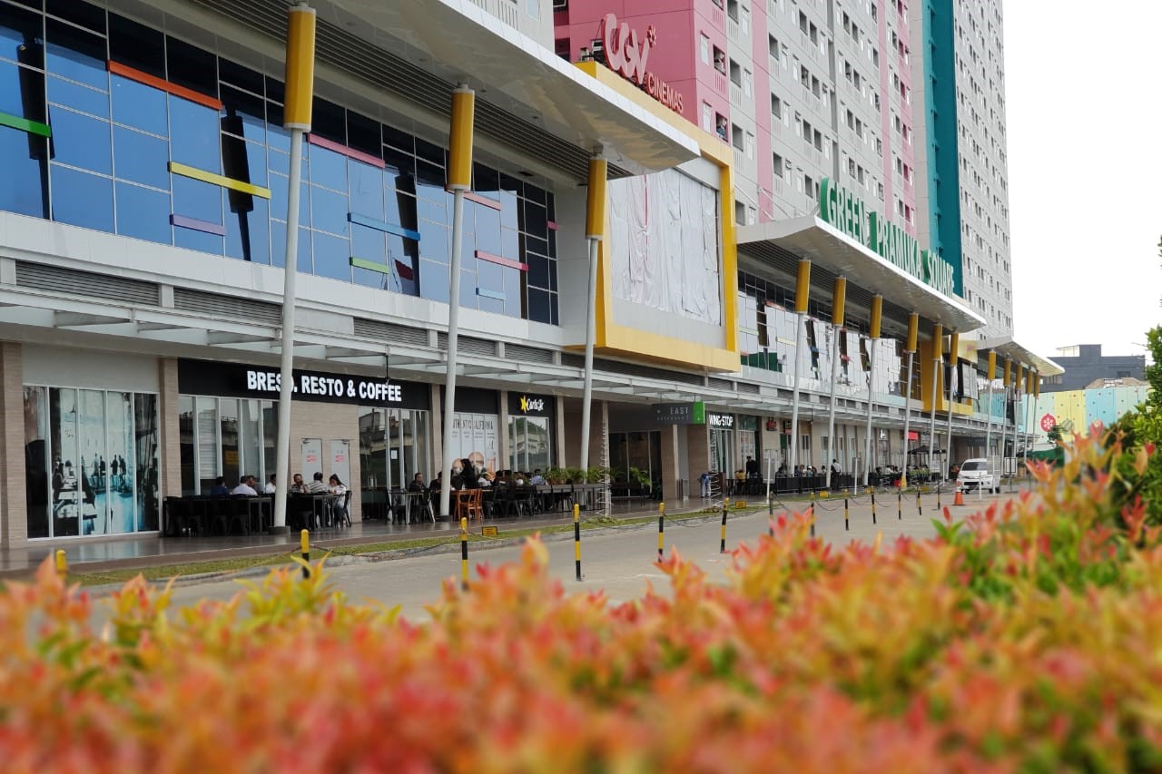 Mal Green Pramuka Square.