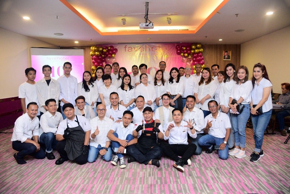 Owning Company, Management Archipelago, bersama seluruh staf favehotel LTC Glodok, Jakarta.