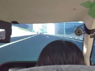 Ilustrasi mengemudi dengan simulator.