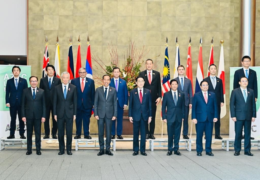 Jokowi Suarakan Pentingnya Pendanaan Transisi Energi di KTT AZEC