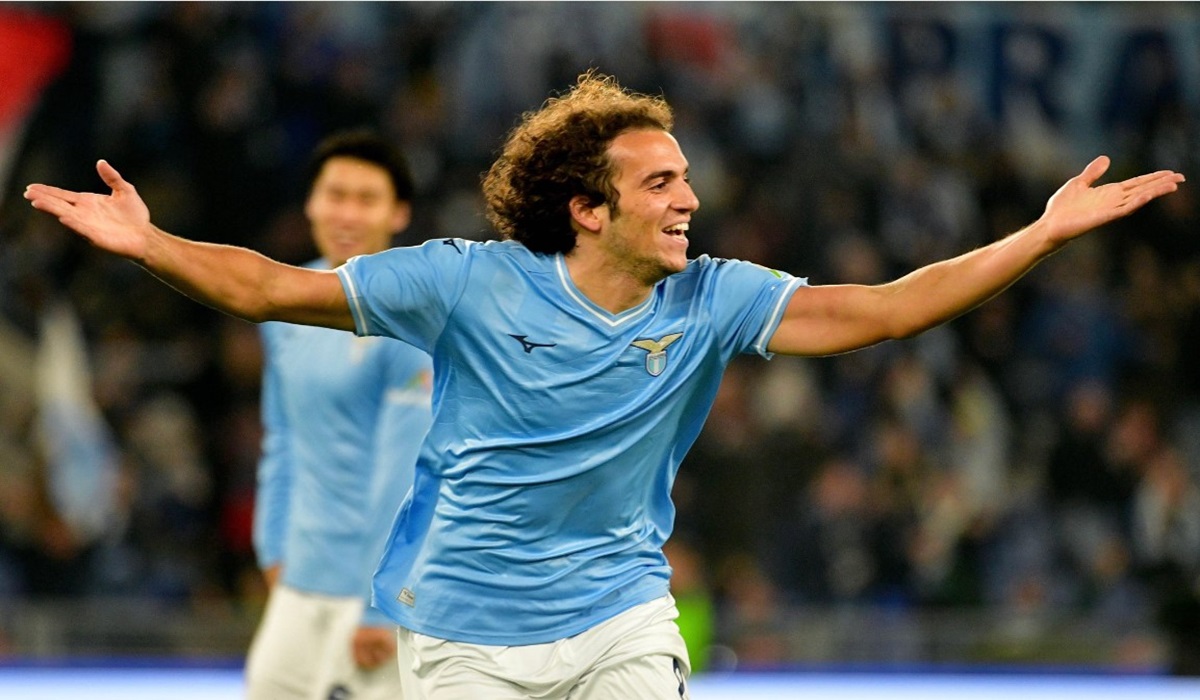 Pemain Lazio Matteo Guendouzi melakukan selebrasi usai mencetak gol ke gawang Genoa di laga Coppa Italia.