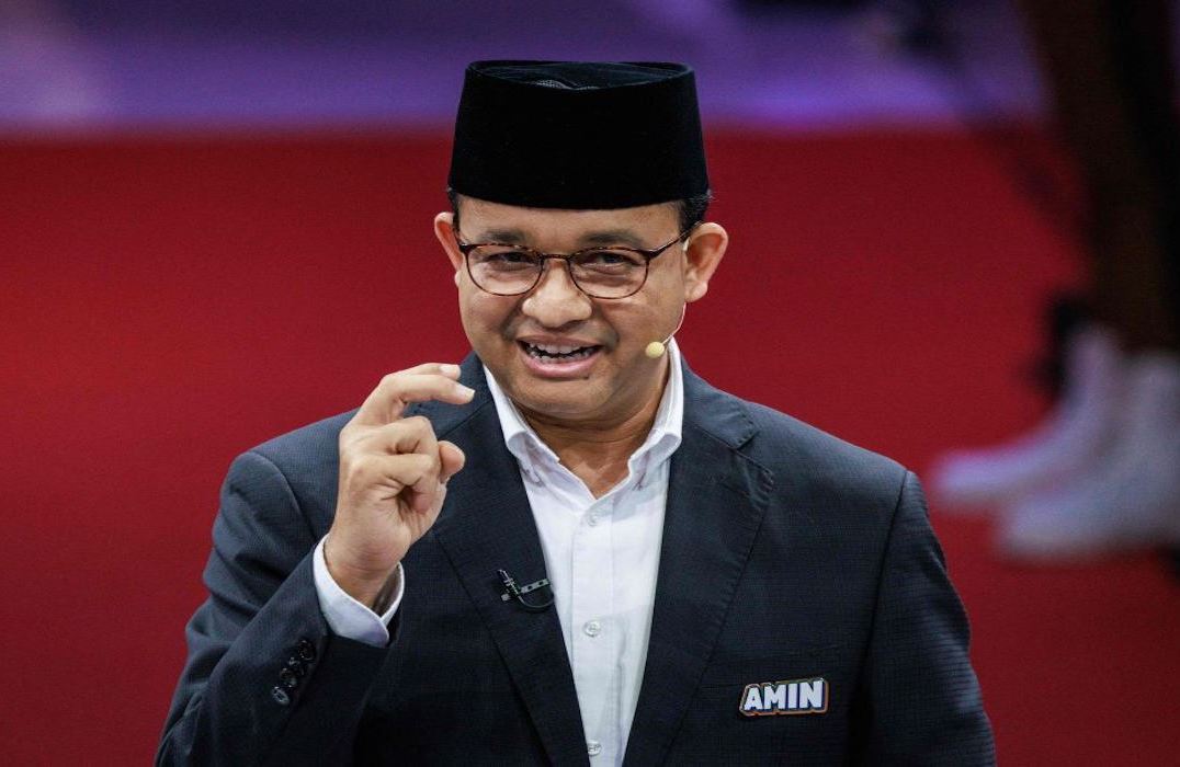 Dalam menyampaikan pendapat dan bersikap di panggung debat, Anies Baswedan menyampaikan pendapat dengan berakhlak, santun, dan baik. 