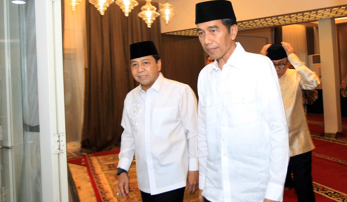 Presiden Joko Widodo bersama Ketua DPR Setya Novanto di tahun 2017.