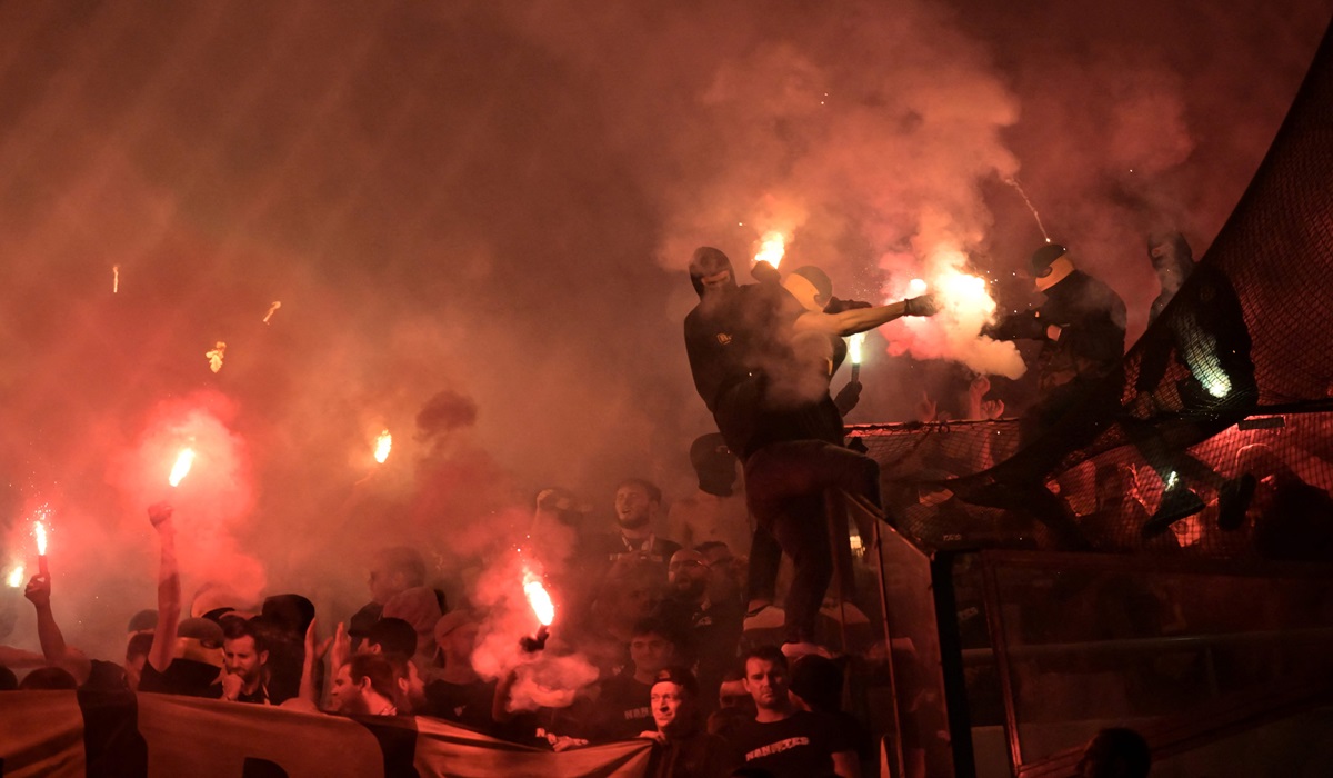 Pemerintah Yunani Putuskan Pertandingan Sepak Bola Digelar Tanpa Penonton