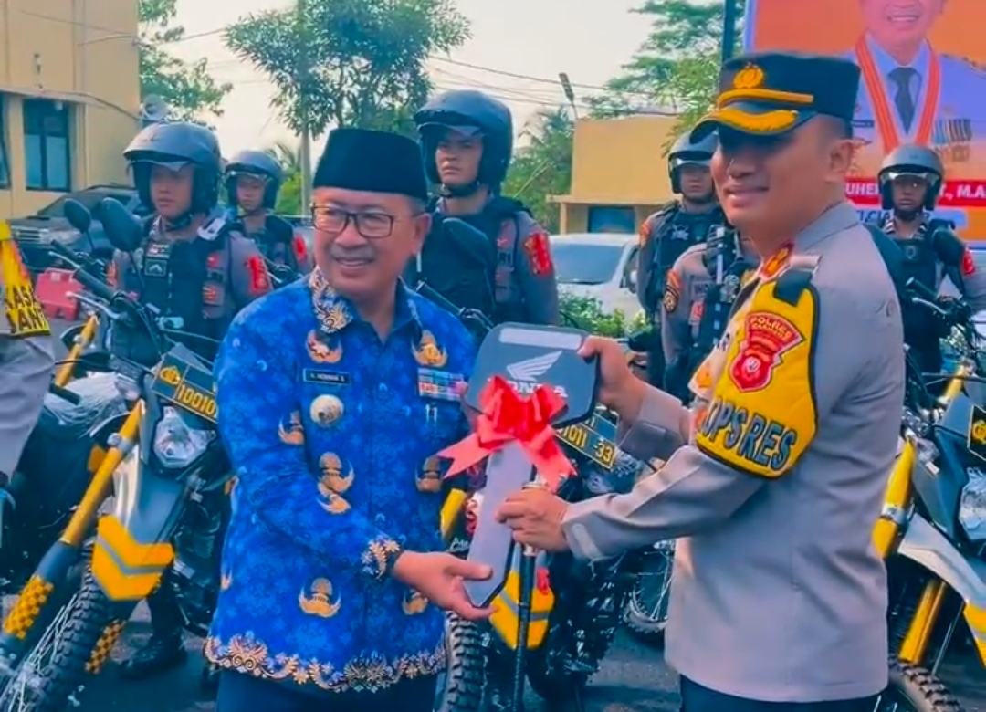 Dukung Pemilu 2024, Bupati Cianjur Serahkan Bantuan 20 Motor Trail ke Polres