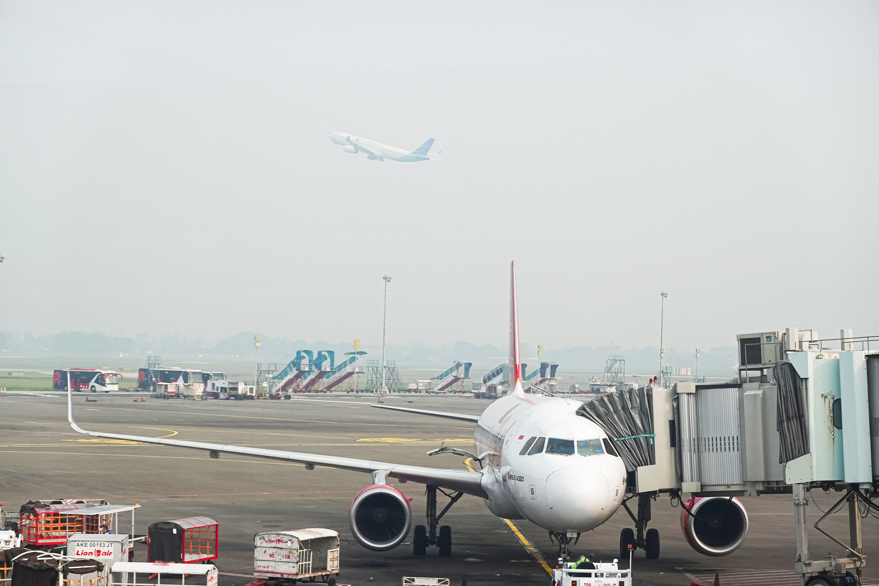 Kasus Covid-19 Bayangi Keceriaan Rencana Libur Nataru