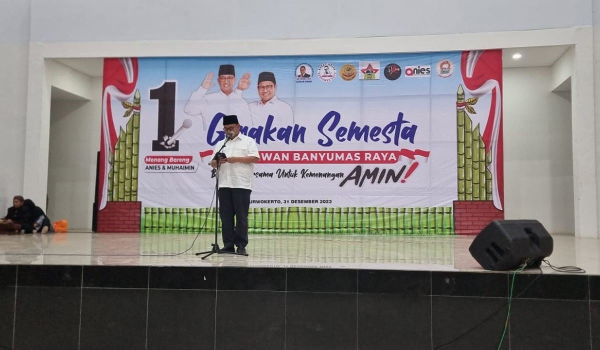 Executive Co-Captain Timnas AMIN, Sudirman Said pada acara Gerakan Semesta Relawan Banyumas Raya di Purwokerto