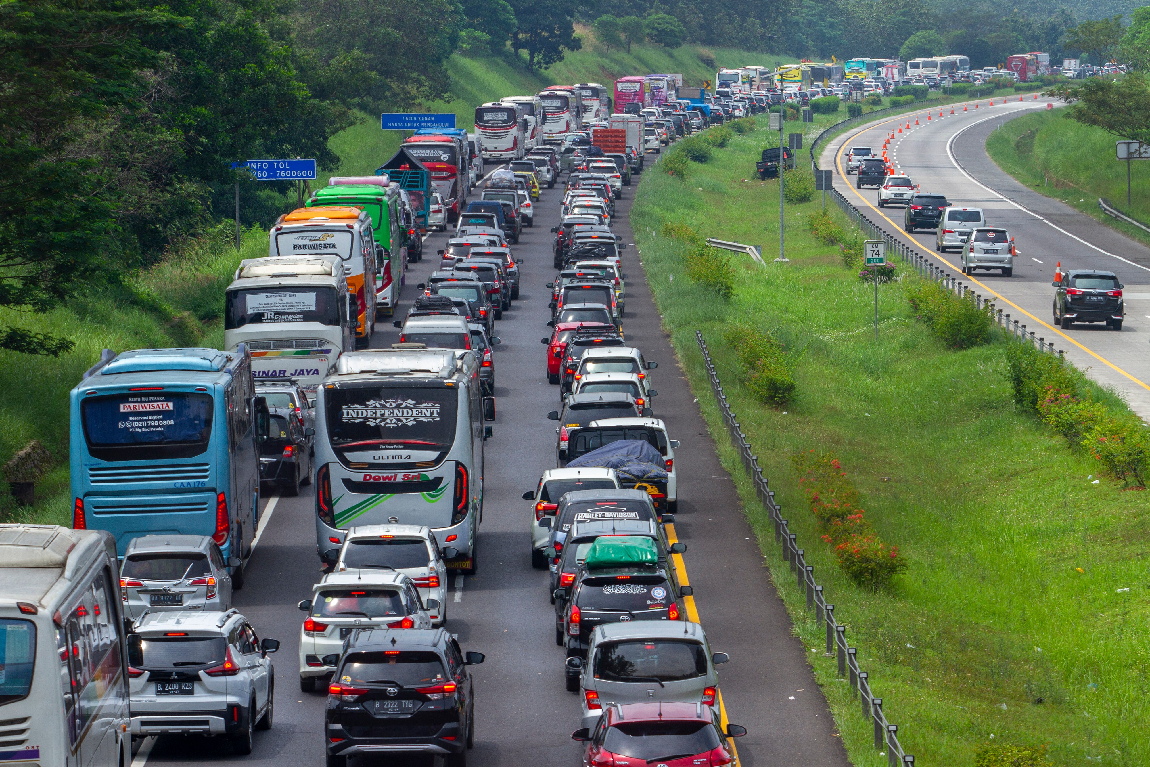 Kemacetan di jalan tol Cipali, Purwakarta, Jawa Barat, beberapa waktu lalu.