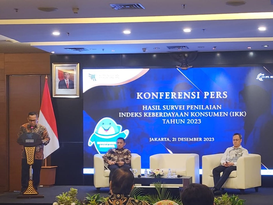 Konferensi pers hasil survei Indeks Keberdayaan Konsumen 2023.