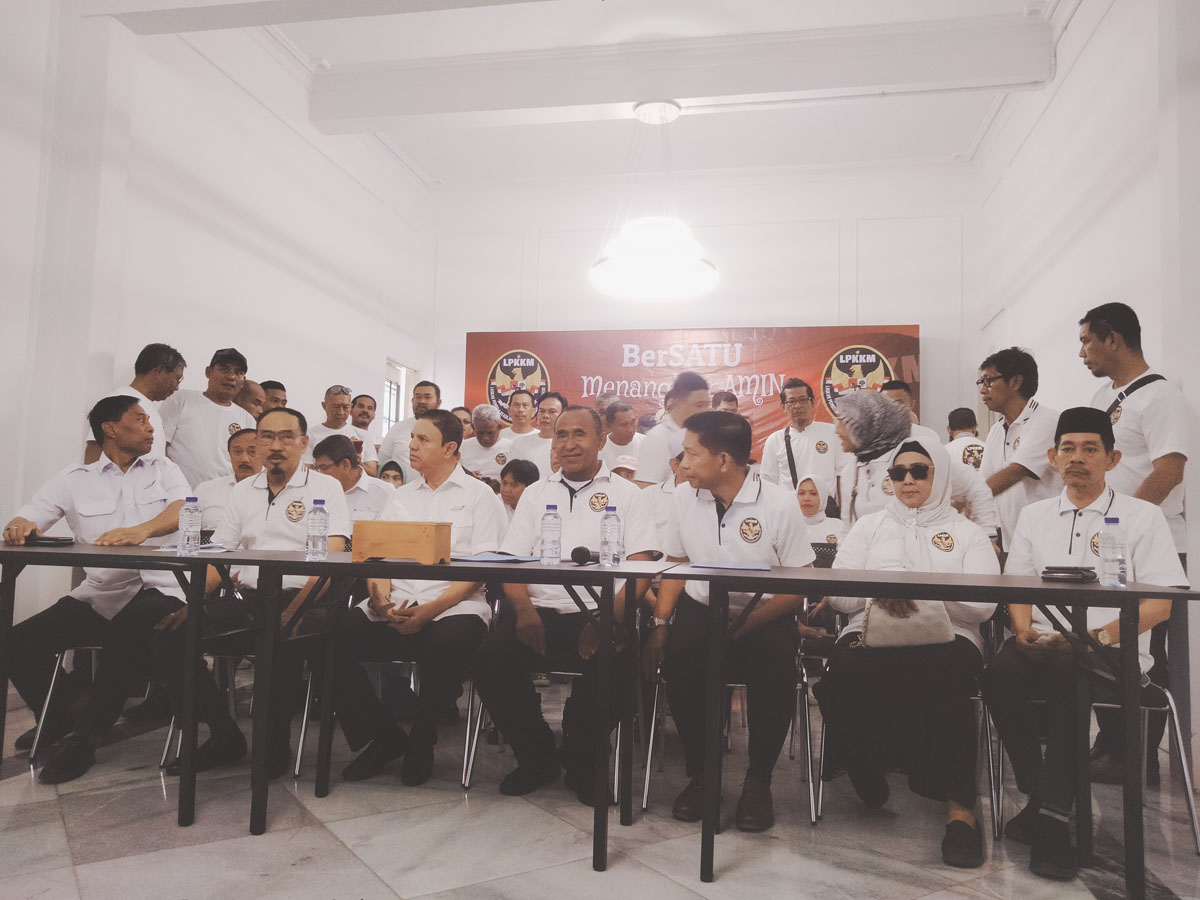 LASKAR Pembela Keadilan dan Keberpihakan Masyarakat menyampaikan dukungan untuk memenangkan pasangan calon (paslon) nomor 1.