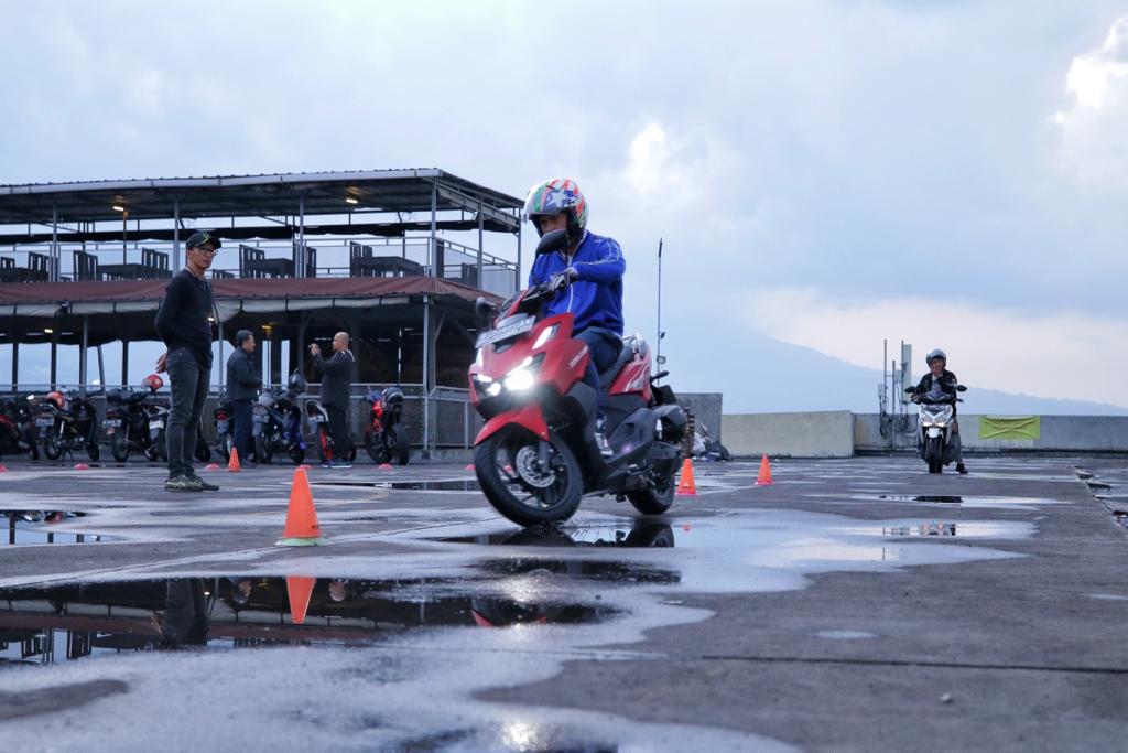 Pelatihan safety riding