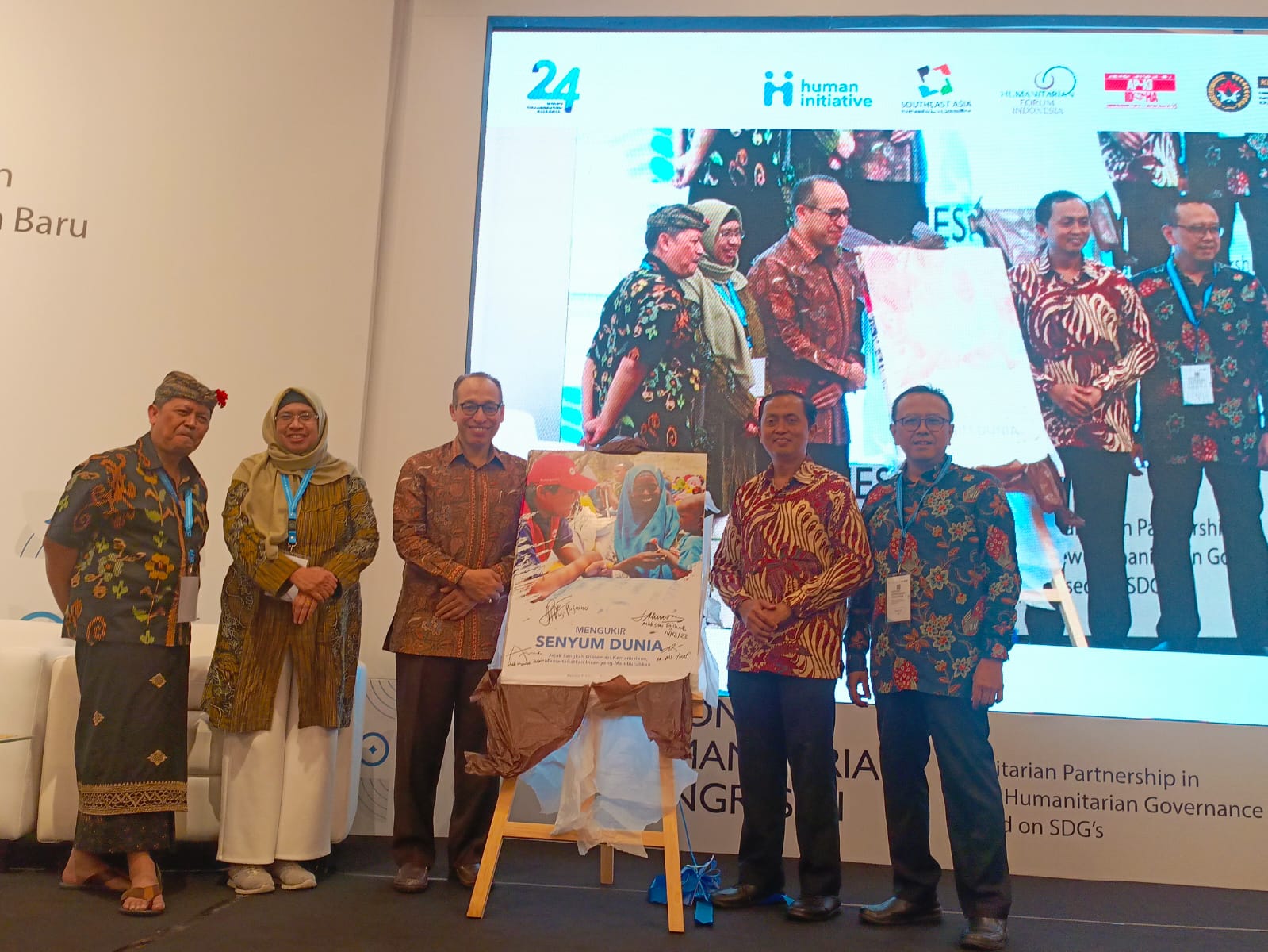 Human Initiative merilis buku yang merangkum aksi kemanusiaan dalam merespons berbagai isu kemanusiaan khususnya di 12 negara di dunia.