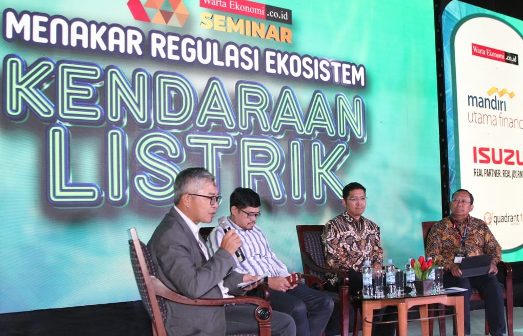 Seminar “Menakar Regulasi Ekosistem Kendaraan Listrik”.