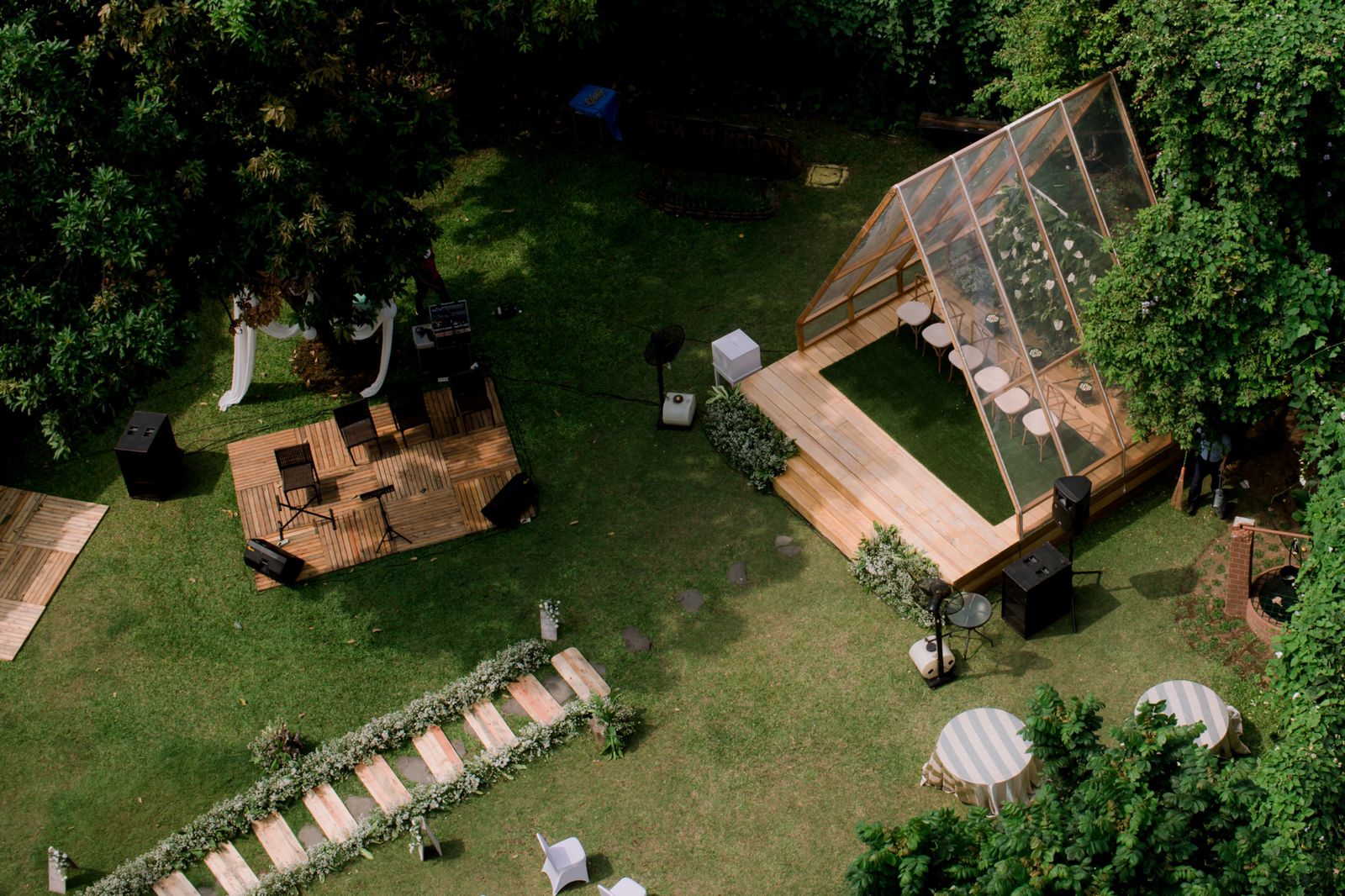 Metland Hotel Cirebon akan menggelar  Pajama's Party di malam pergantian tahun.