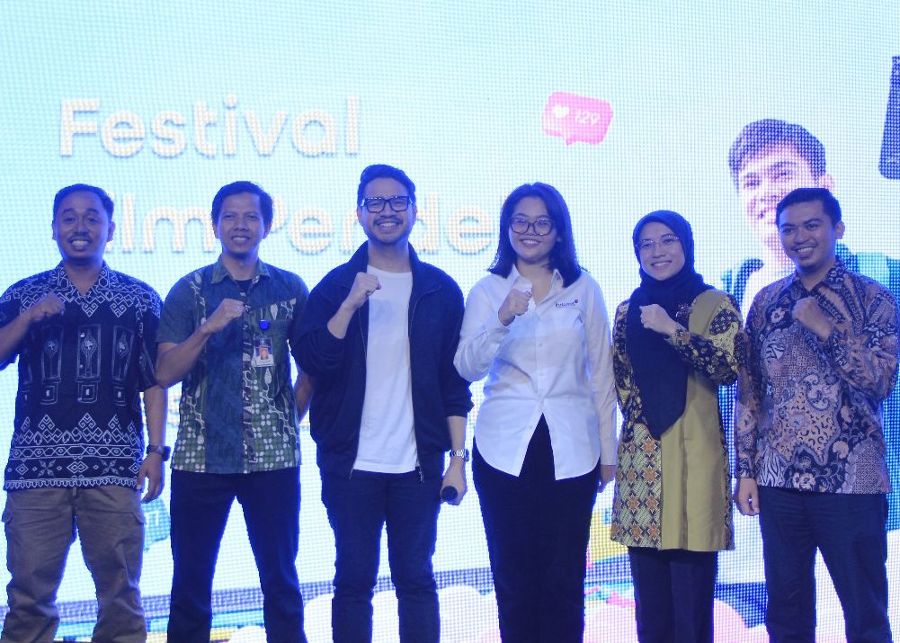 Universitas BSI bersama Narasi dan Indosat menggelar Festival Film Pendek Save Our Sosmed 2023 di Aula Universitas BSI kampus Pontianak.