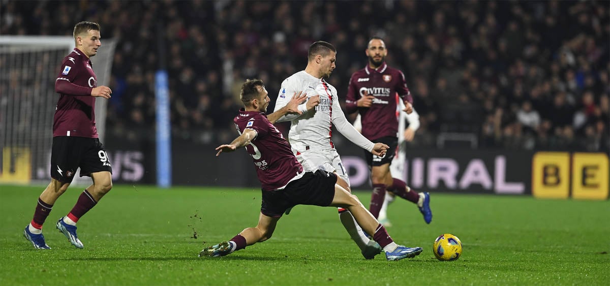 Luka Jovic Selamatkan AC Milan dengan Gol Menit Akhir Membuat Imbang 2-2 Lawan Salernitana
