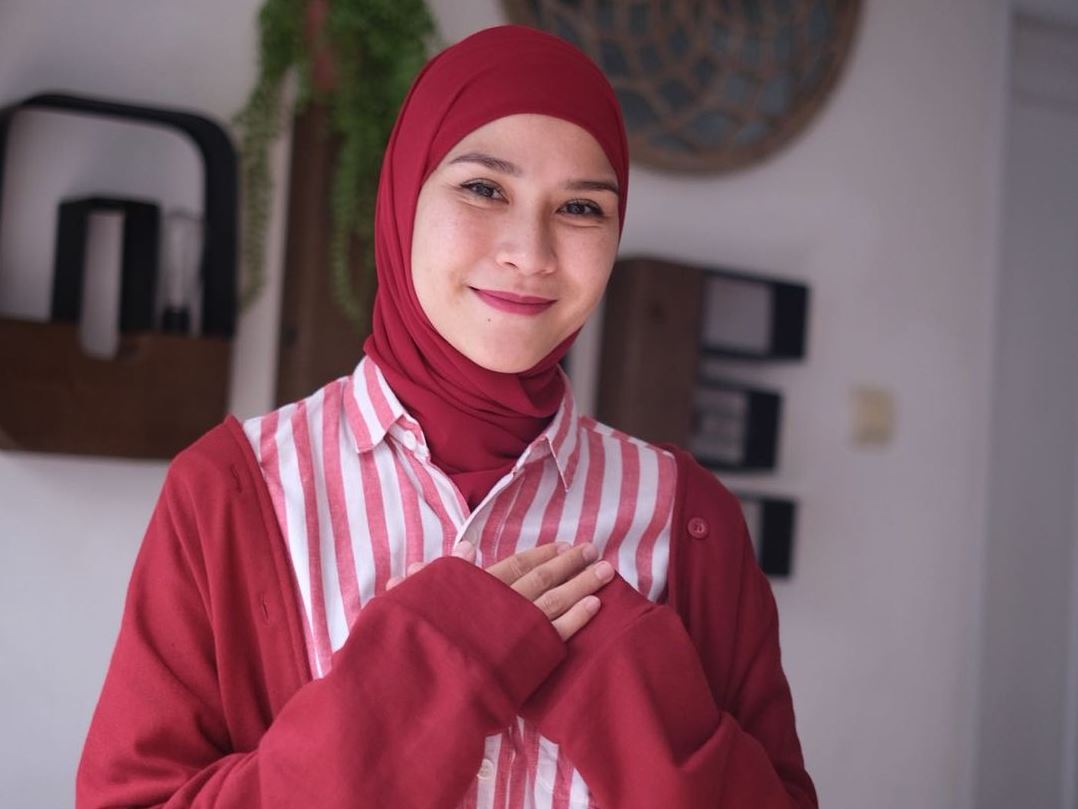 Zaskia Adya Mecca kembali gunakan produk skin care yang sempat diisukan dukung Israel