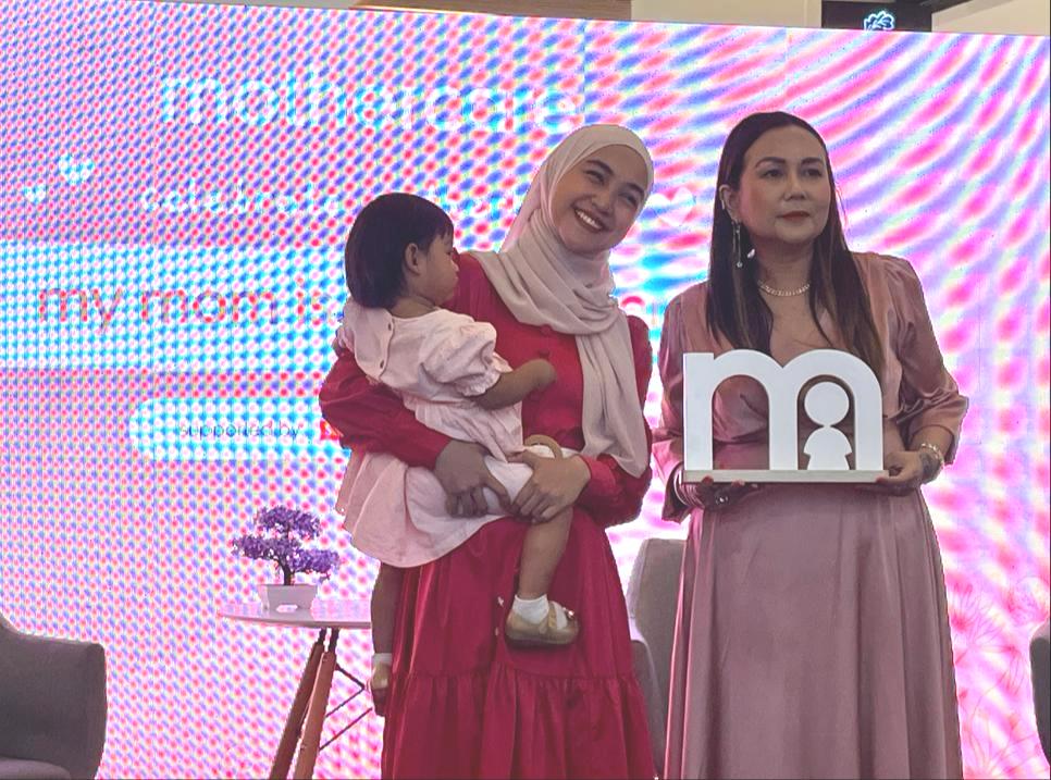 Ria Ricis, public digure dan supermom, dan Vasudev Kataria, Senior Vice President for Baby, Kids & Toy Brands Mothercare.