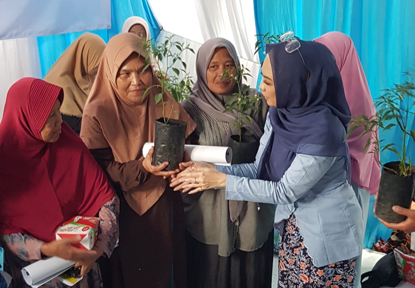 Ingrid Kansil (paling kanan). 