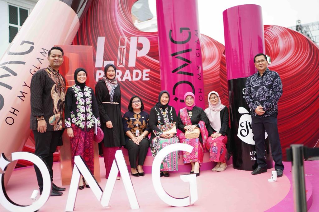 OMG Lip Parade diselenggarakan selama tiga hari pada 22 - 24 Desember di Lapangan Fatahillah Kota Tua Jakarta. 