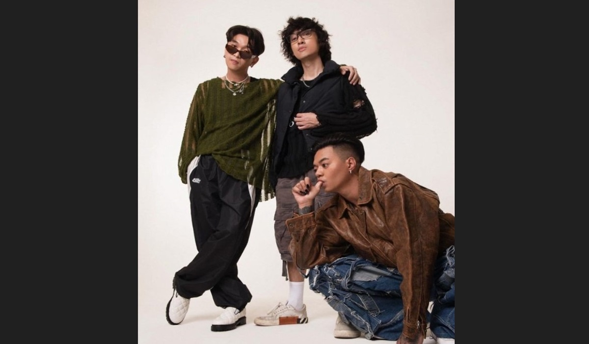 Weird Genius dengan komposisi baru.