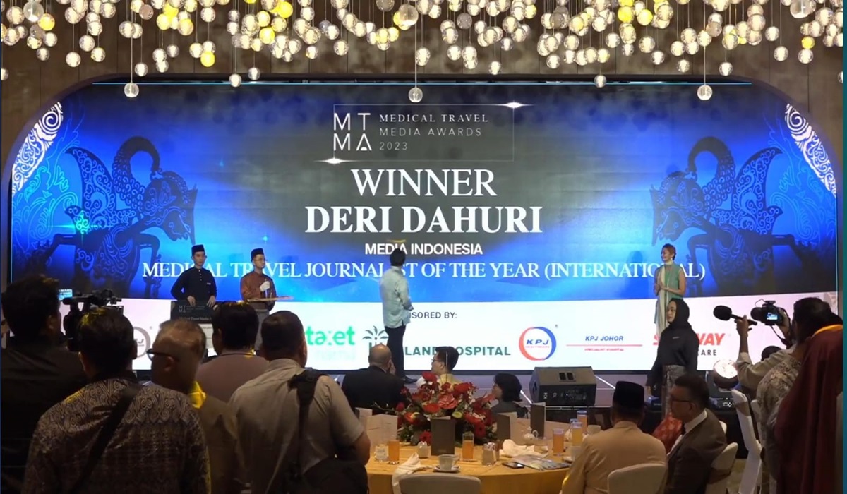 Pengumuman wartawan Media Indonesia Deri Dahurio sebagai pemenang penghargaan Medical Travel Media Awards.