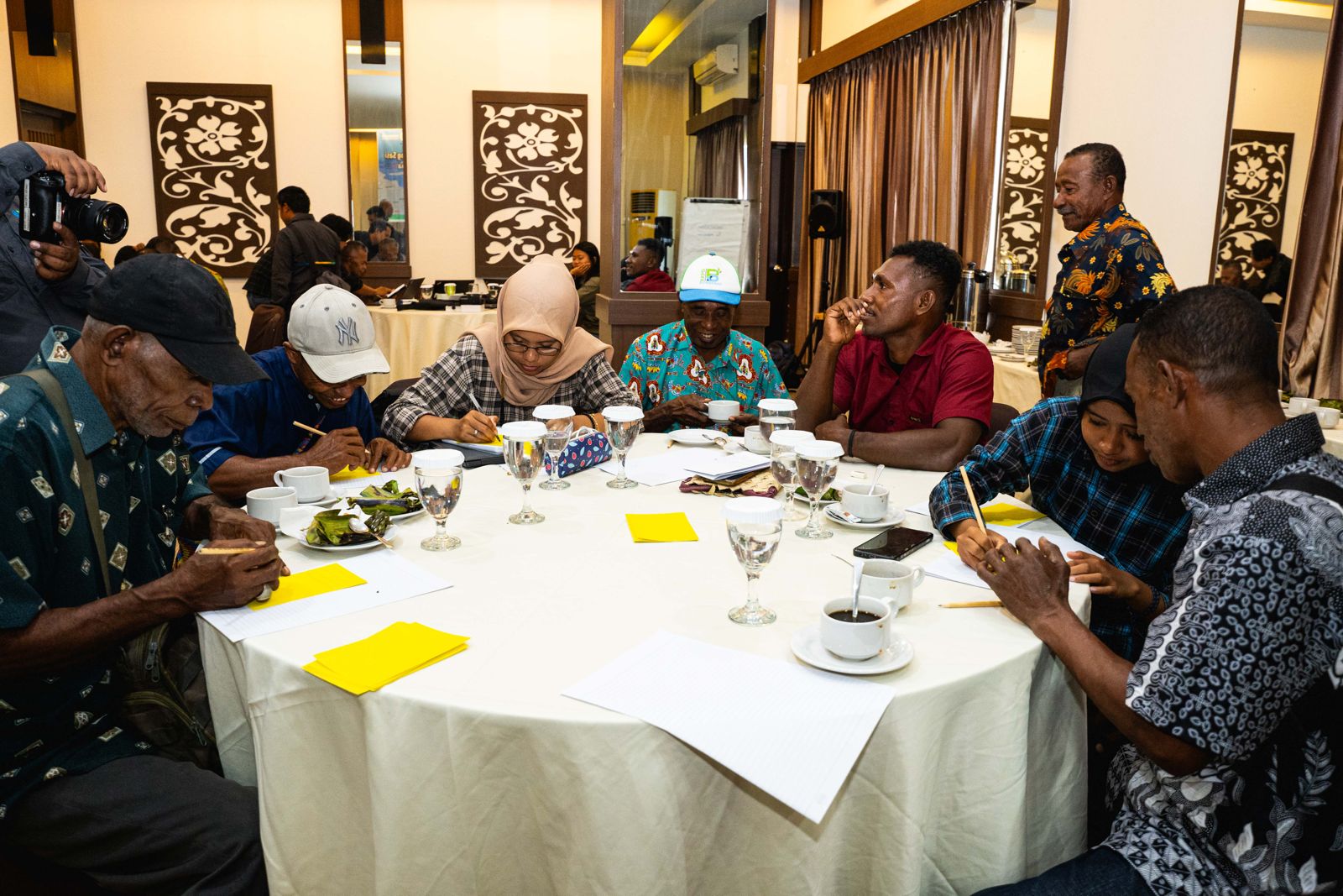 Pelatihan untuk memperkuat pengelolaan kawasan konservasi perairan oleh Konservasi Indonesia