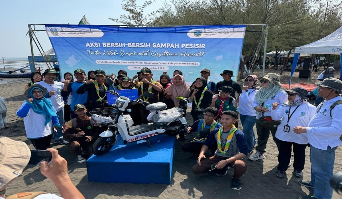 Aksi bersih-bersih pantai yang digelar PE-POMI di Probolinggo