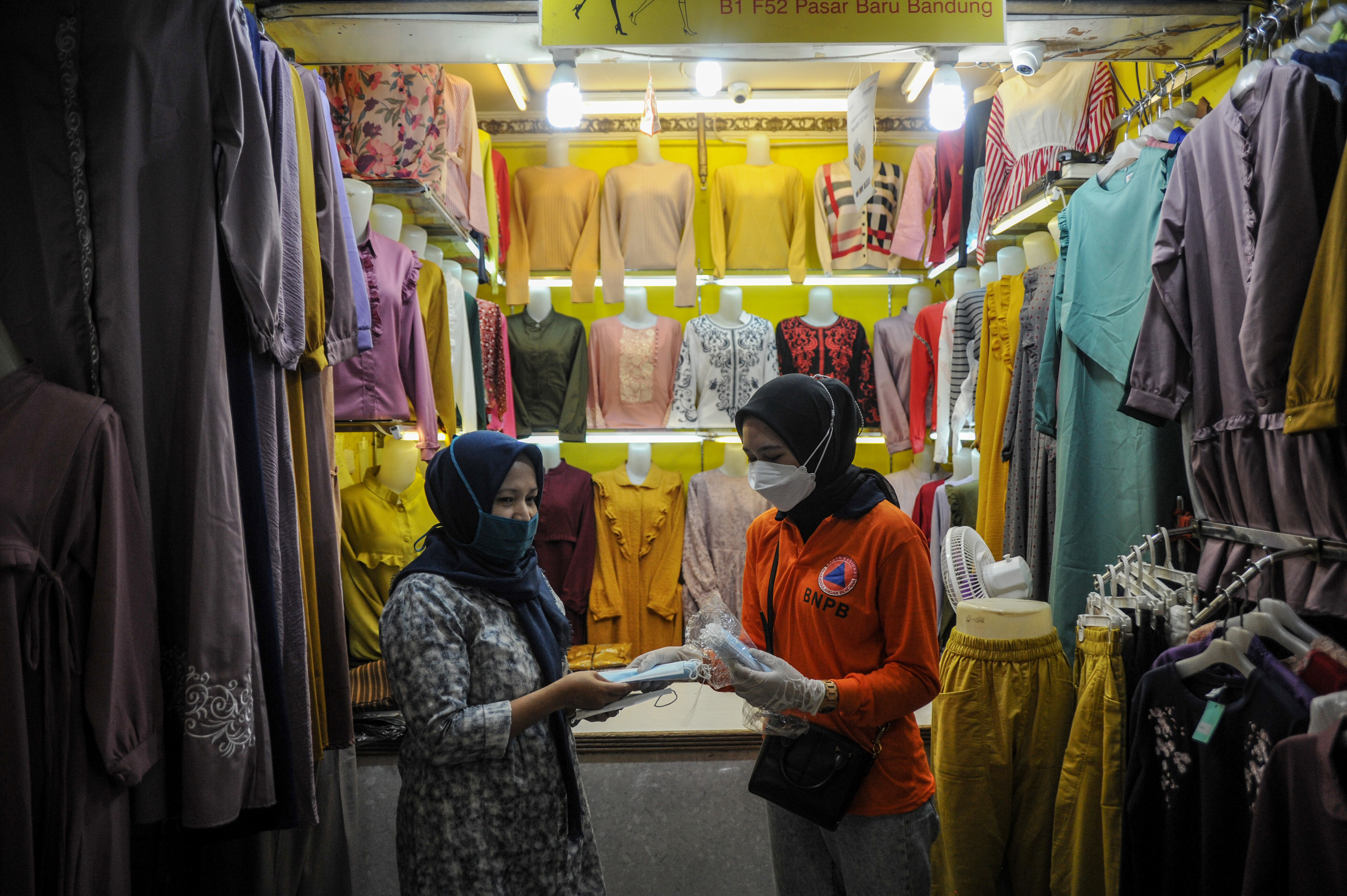 Warga Kota Bandung diimbau memakai masker lagi